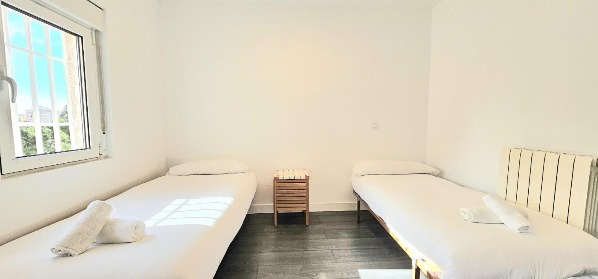 Apartamento Para 5 Personas Cerca De Ifema Y Aeropuerto Alquiler Temporal Madrid Eksteriør bilde